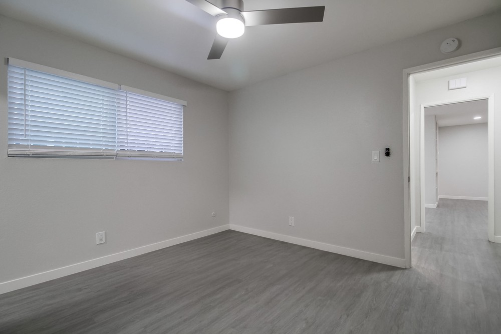 Virtual tour photo 32 of 76 for 4330 53rd St