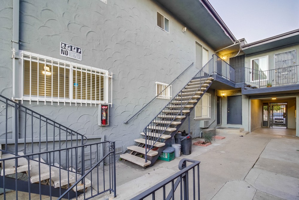 Virtual tour photo 37 of 76 for 4330 53rd St