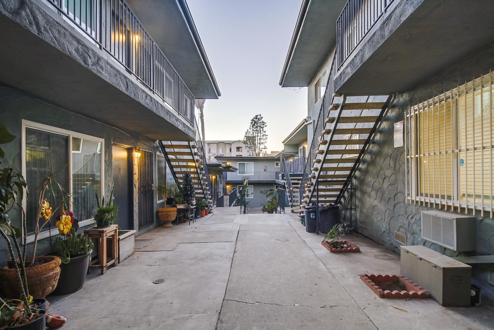 Virtual tour photo 38 of 76 for 4330 53rd St