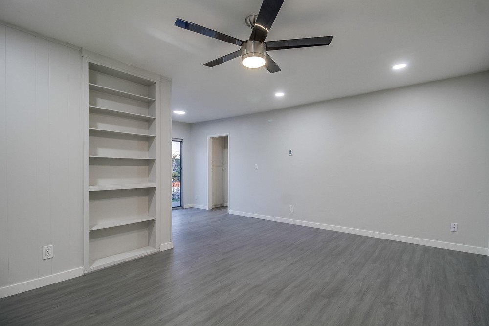 Virtual tour photo 46 of 76 for 4330 53rd St
