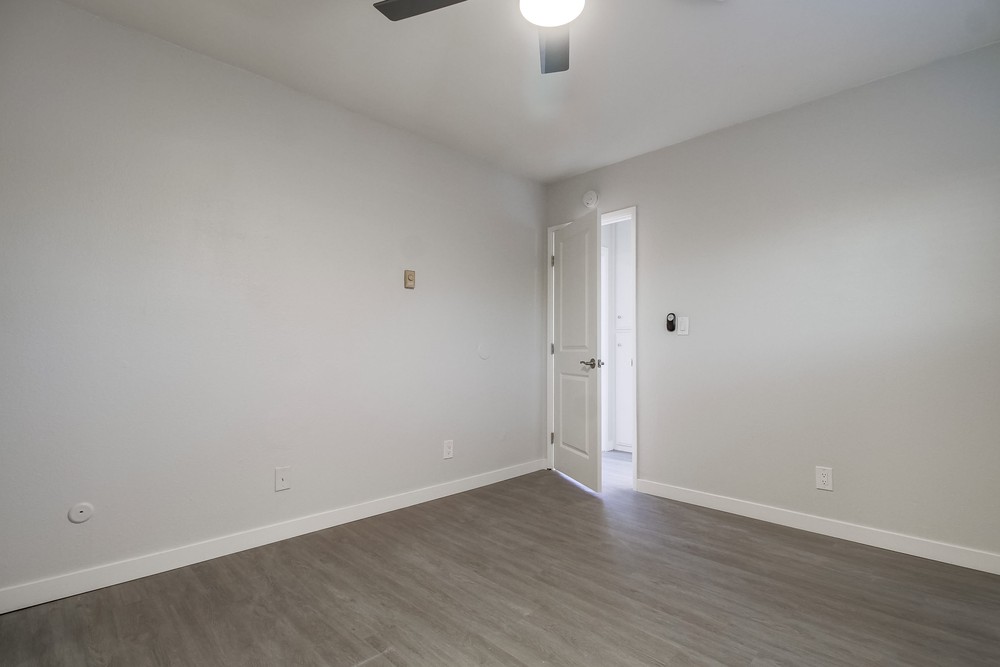 Virtual tour photo 67 of 76 for 4330 53rd St