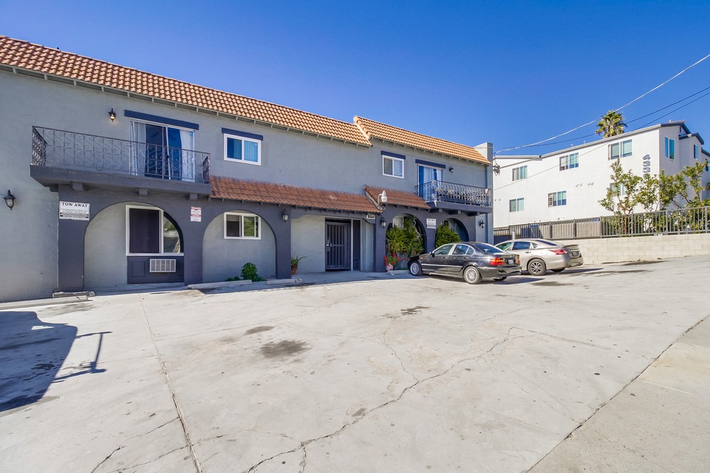 Virtual tour photo 5 of 49 for 4330 53rd St