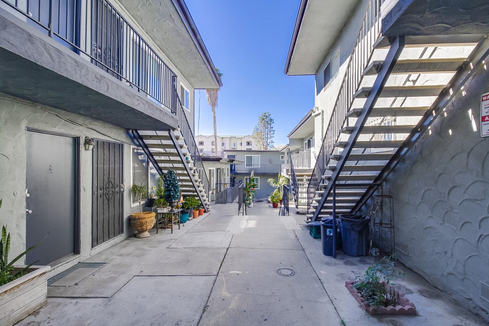 Virtual tour photo 7 of 49 for 4330 53rd St