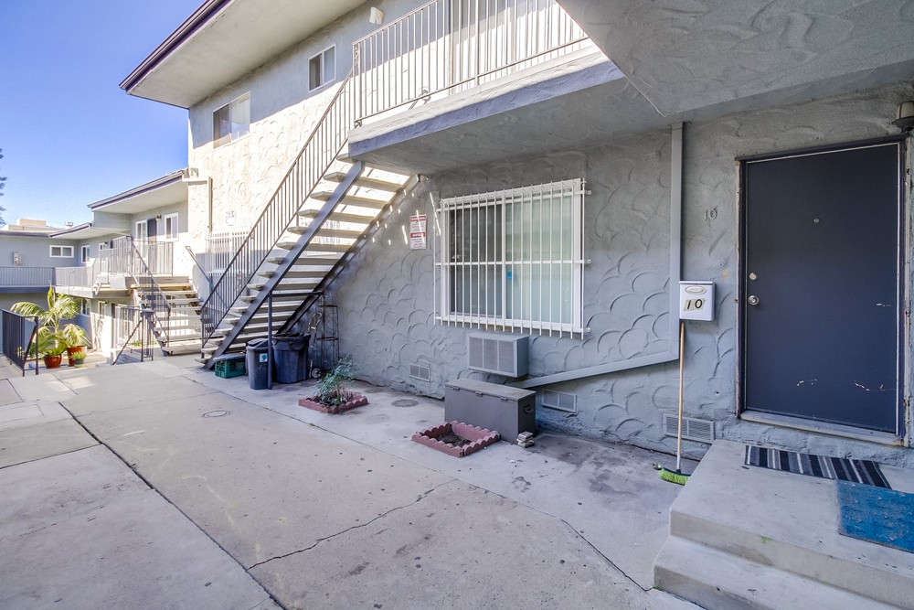 Virtual tour photo 8 of 49 for 4330 53rd St