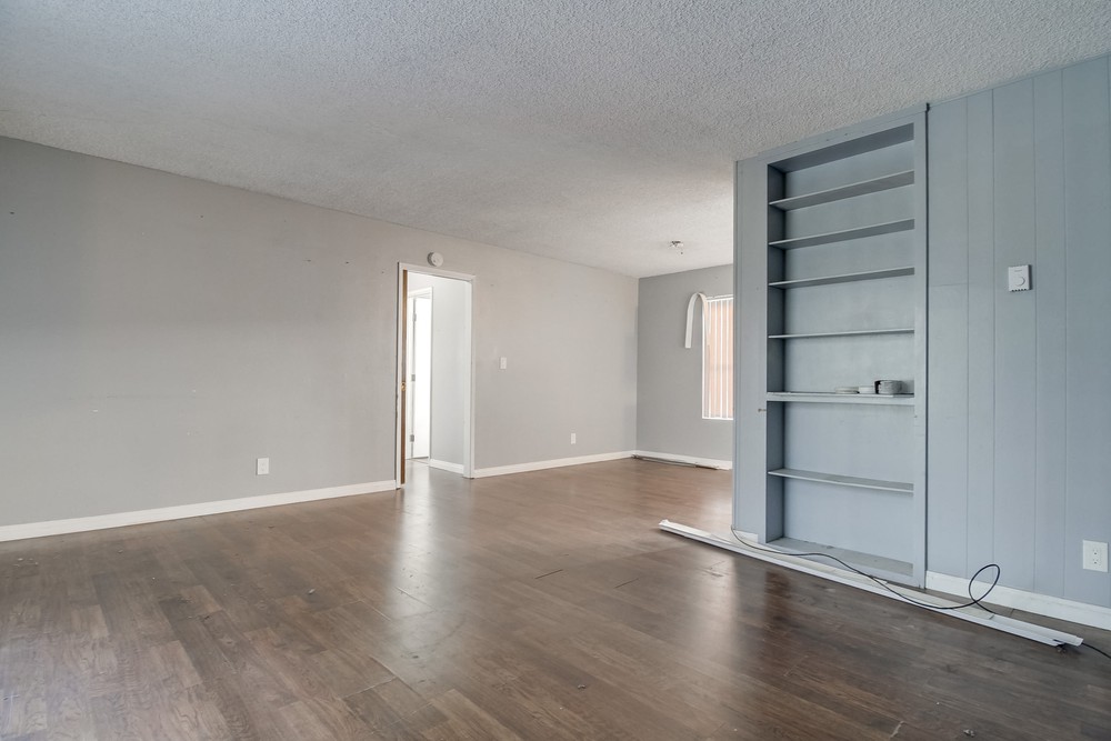 Virtual tour photo 10 of 49 for 4330 53rd St
