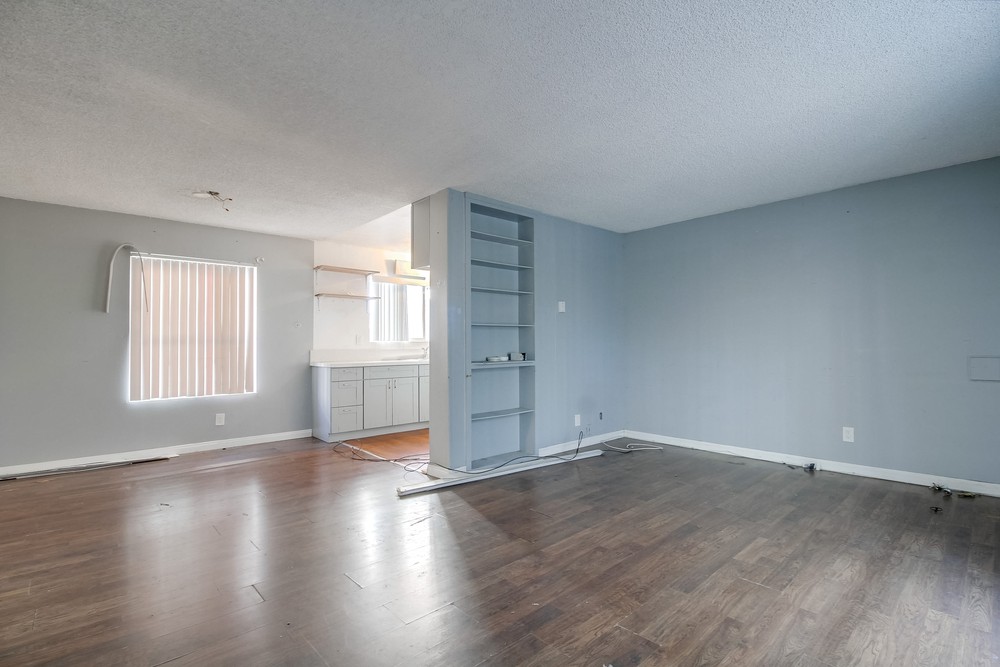 Virtual tour photo 11 of 49 for 4330 53rd St