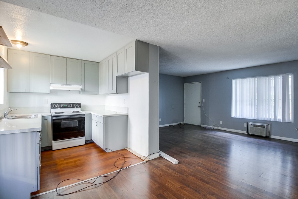 Virtual tour photo 15 of 49 for 4330 53rd St