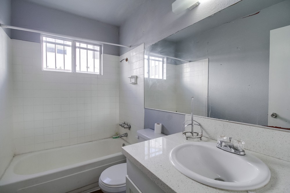 Virtual tour photo 18 of 49 for 4330 53rd St