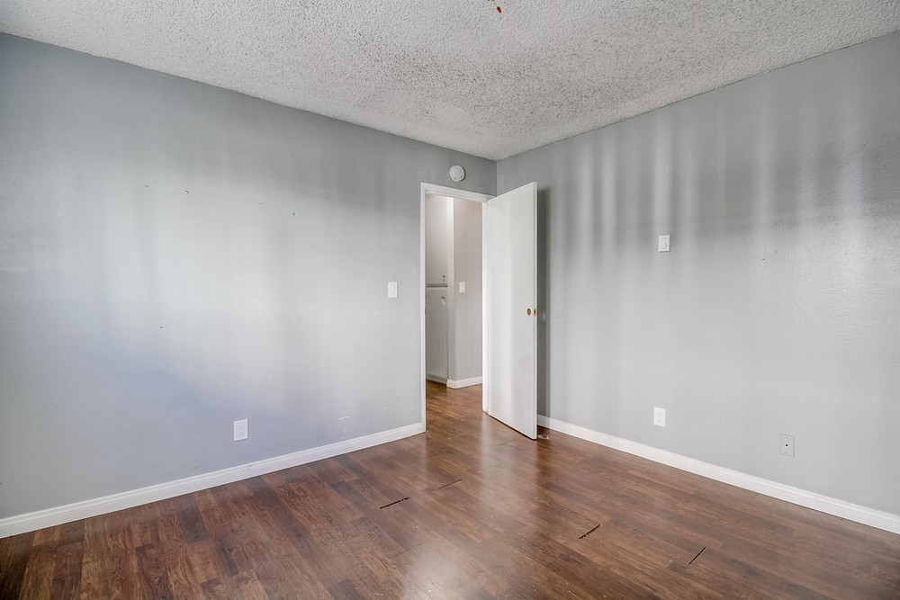 Virtual tour photo 28 of 49 for 4330 53rd St