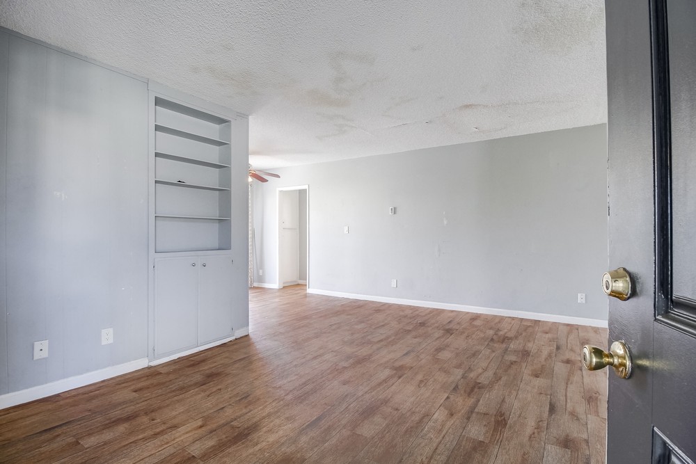 Virtual tour photo 32 of 49 for 4330 53rd St