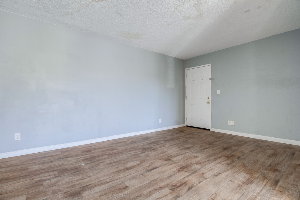 Virtual tour photo 36 of 49 for 4330 53rd St