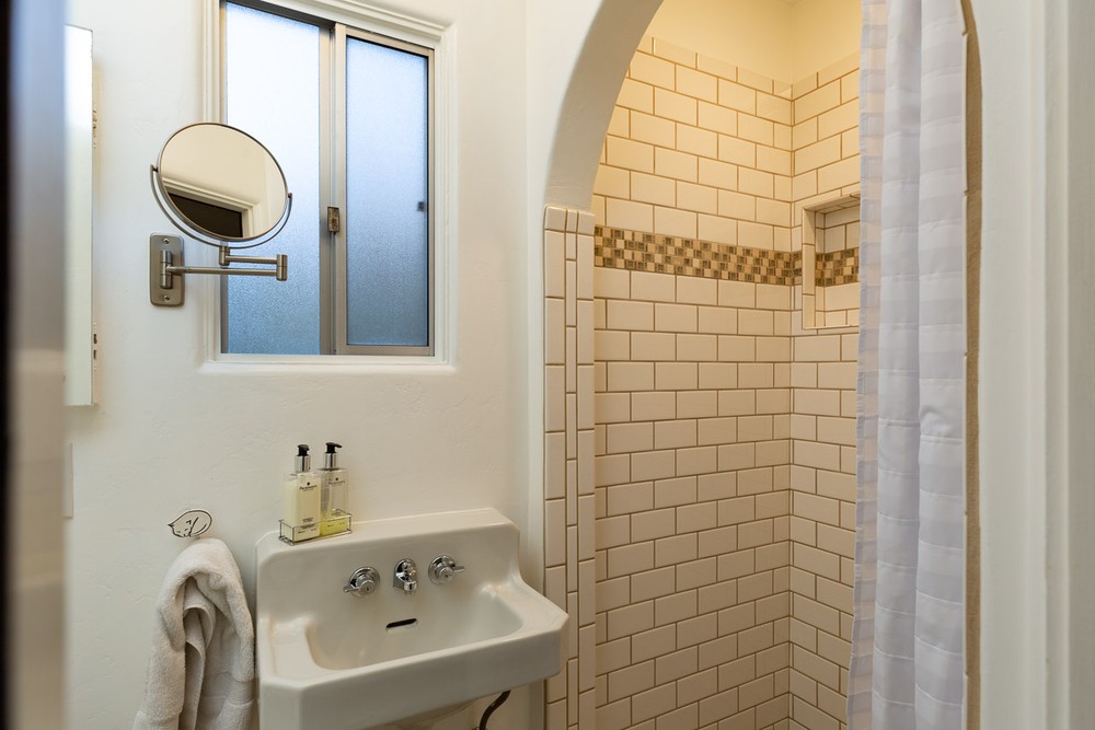 Virtual tour photo 22 of 33 for 4331 Adams Ave