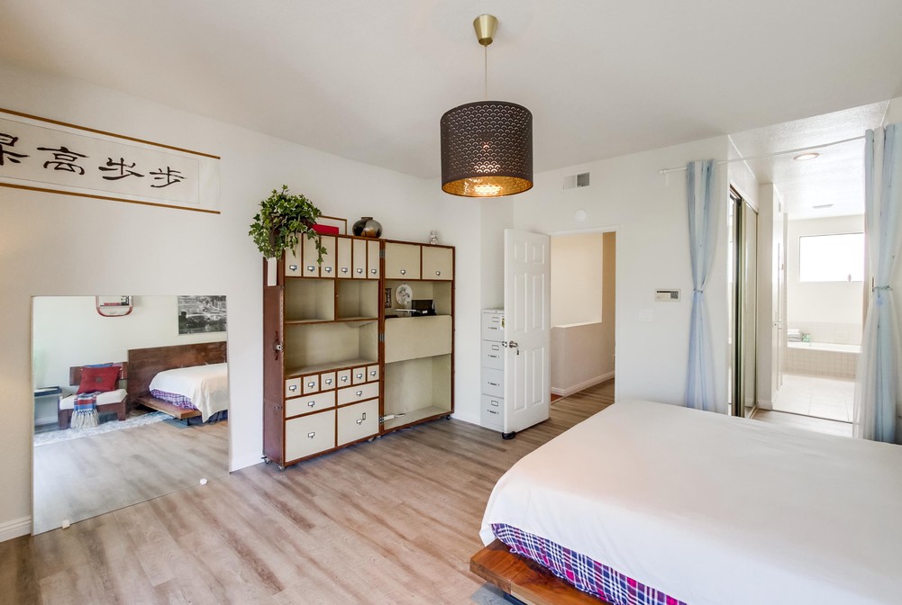 Virtual tour photo 25 of 50 for 4335 Nobel Dr UNIT 96