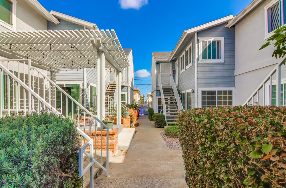 Virtual tour photo 4 of 23 for 4338 Montalvo St APT 1