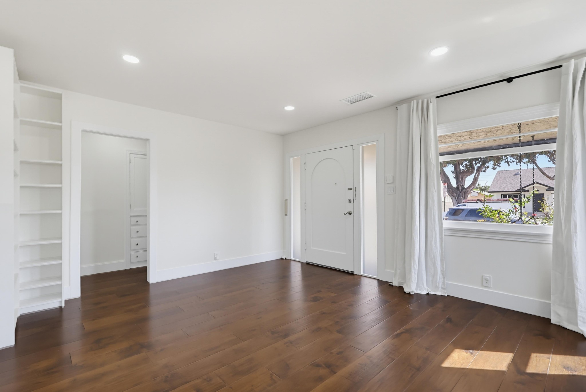 Virtual tour photo 14 of 74 for 4339 2nd Ave