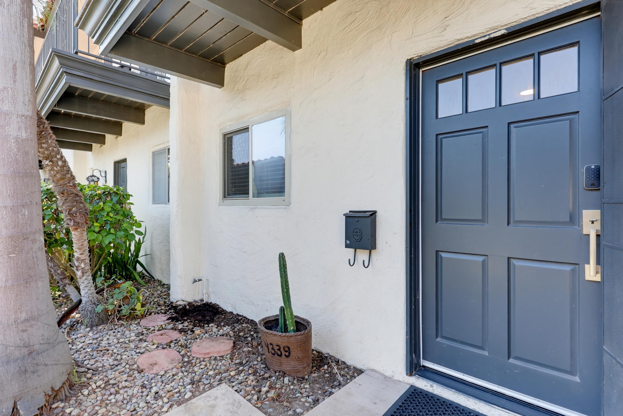 Virtual tour photo 18 of 91 for 4339 Loma Riviera Ct