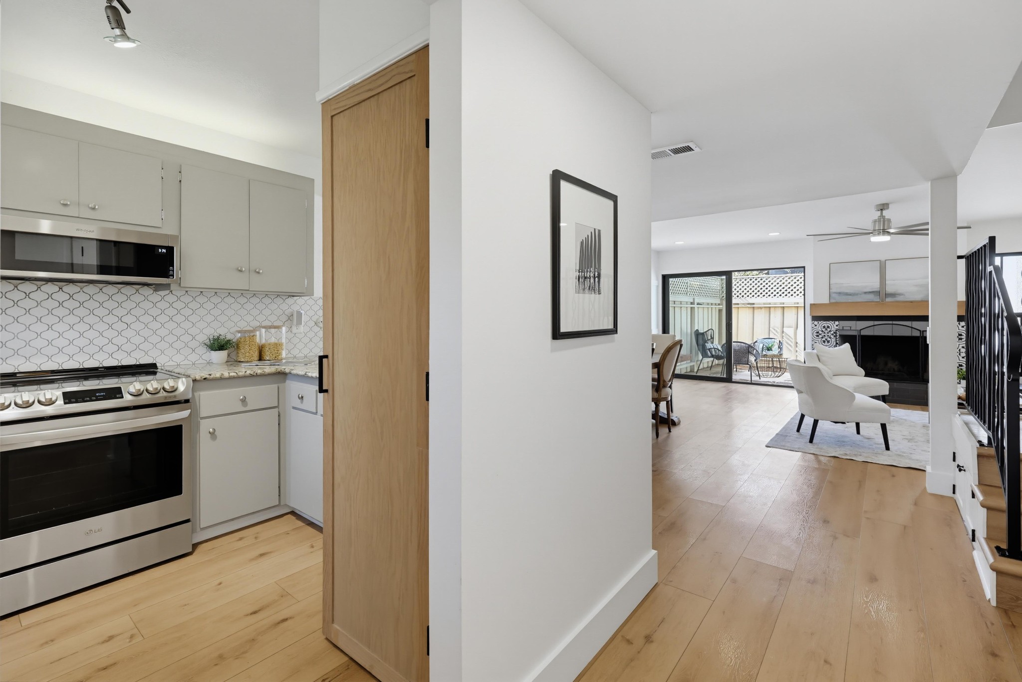 Virtual tour photo 20 of 91 for 4339 Loma Riviera Ct