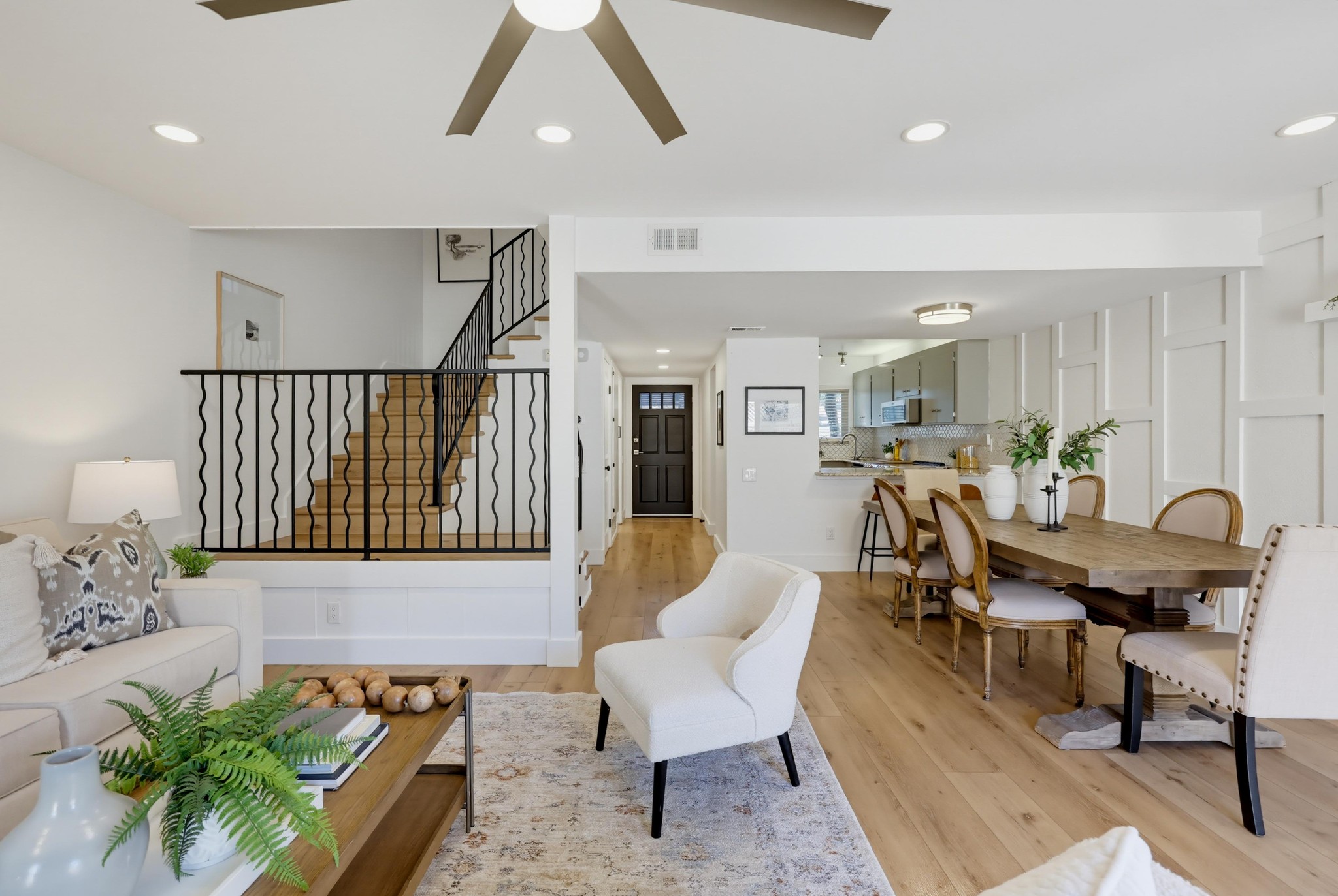 Virtual tour photo 36 of 91 for 4339 Loma Riviera Ct