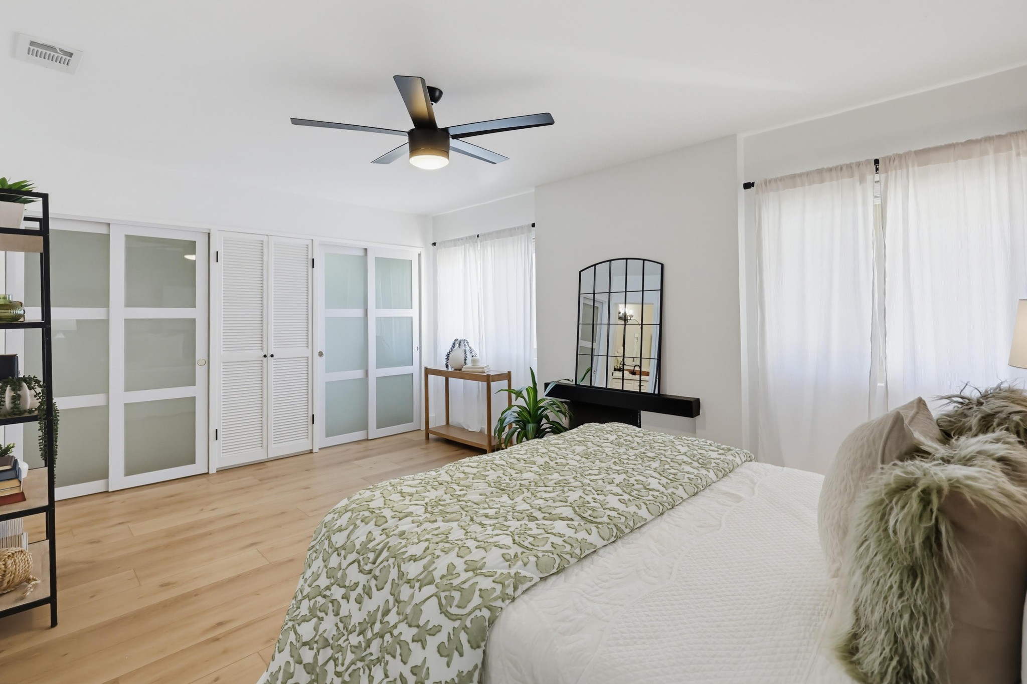Virtual tour photo 54 of 91 for 4339 Loma Riviera Ct