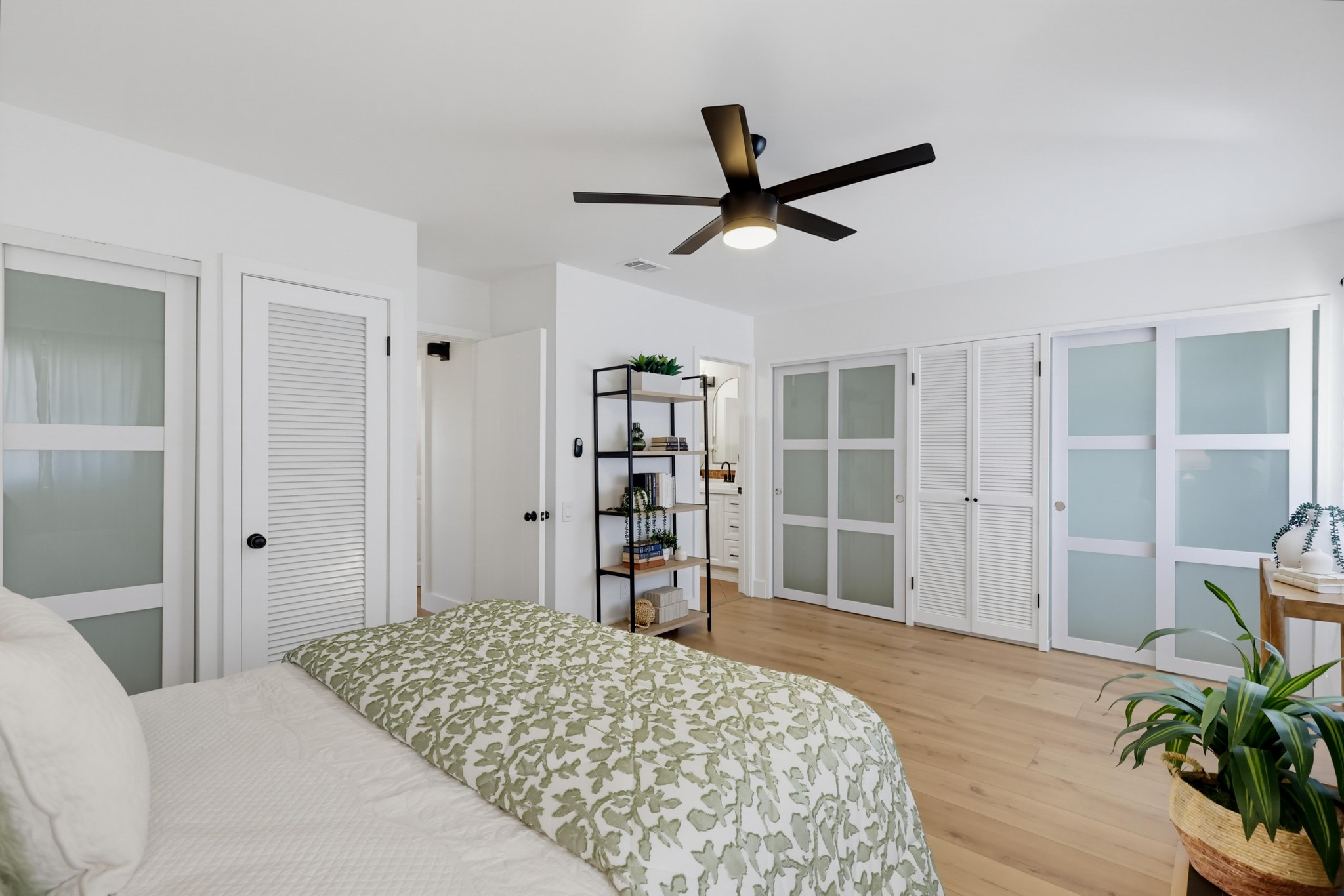 Virtual tour photo 58 of 91 for 4339 Loma Riviera Ct
