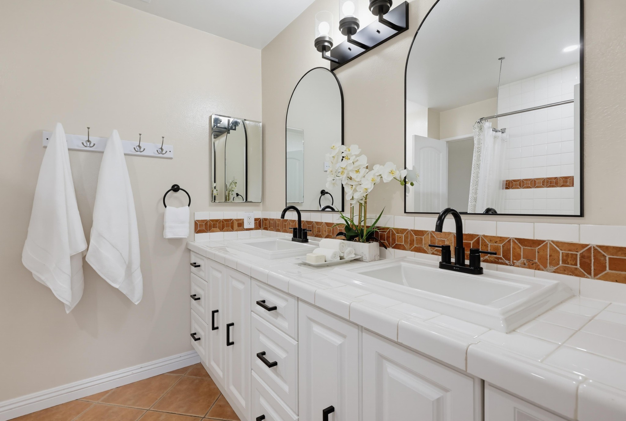 Virtual tour photo 60 of 91 for 4339 Loma Riviera Ct
