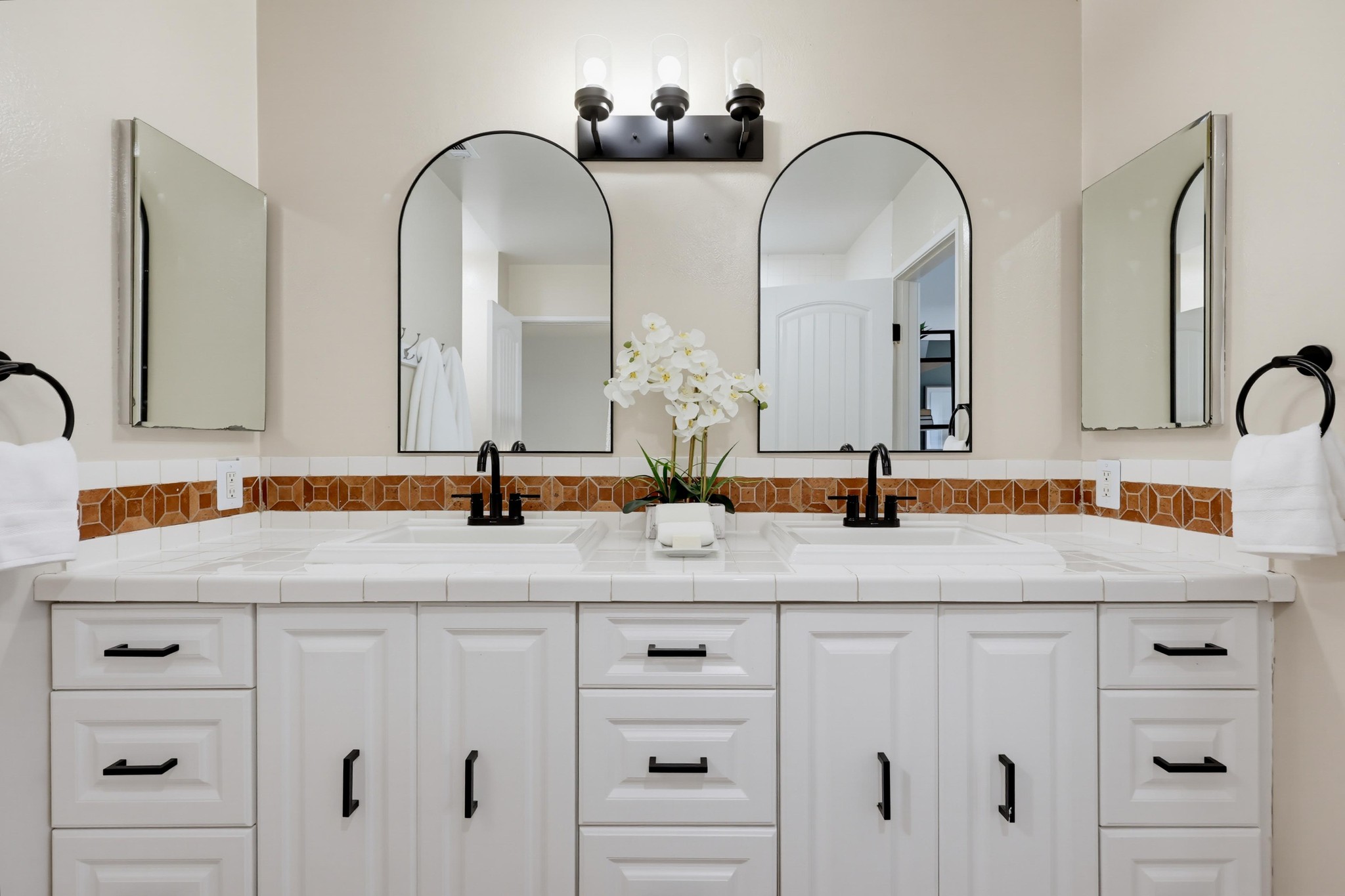 Virtual tour photo 62 of 91 for 4339 Loma Riviera Ct