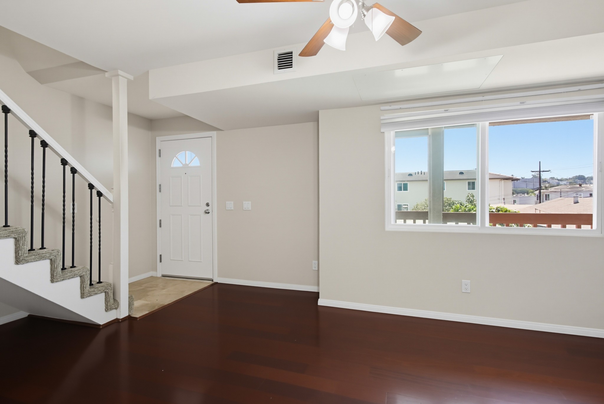 Virtual tour photo 11 of 43 for 4339 Rialto St Apt 6