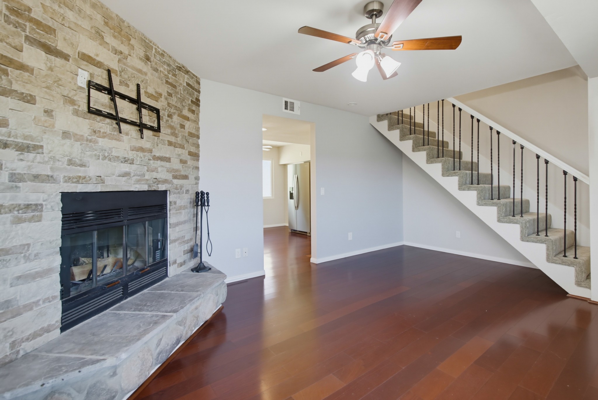 Virtual tour photo 12 of 43 for 4339 Rialto St Apt 6