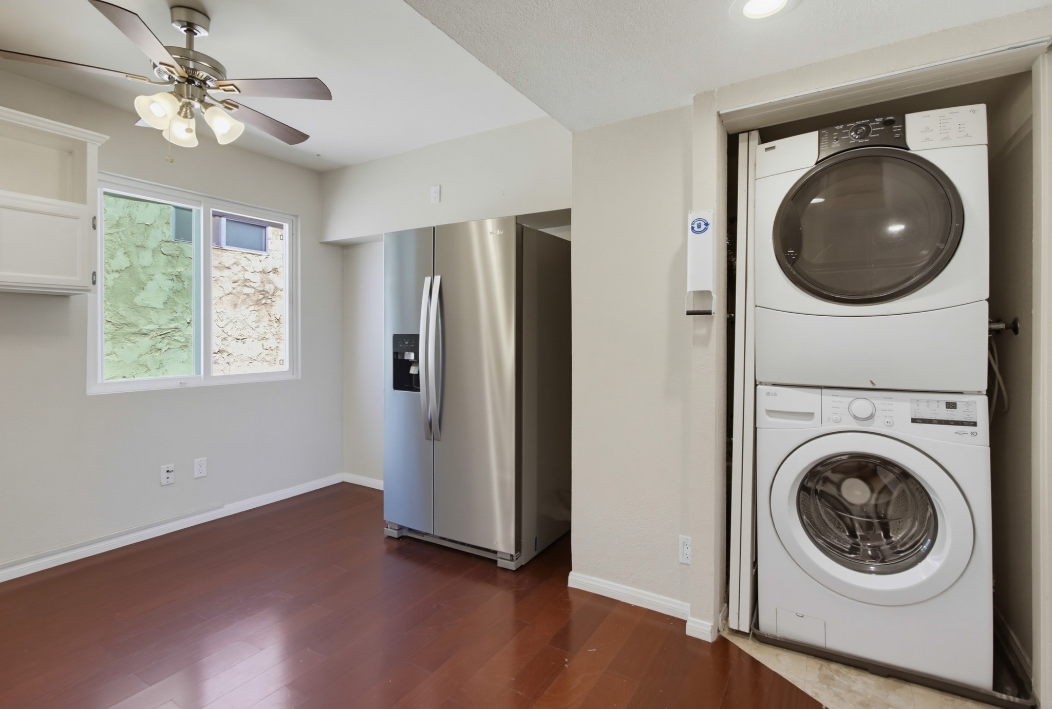 Virtual tour photo 13 of 43 for 4339 Rialto St Apt 6