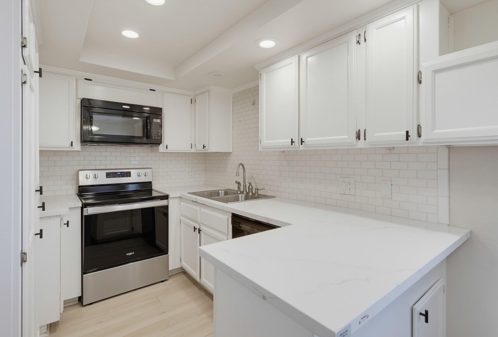 Virtual tour photo 17 of 43 for 4339 Rialto St Apt 6