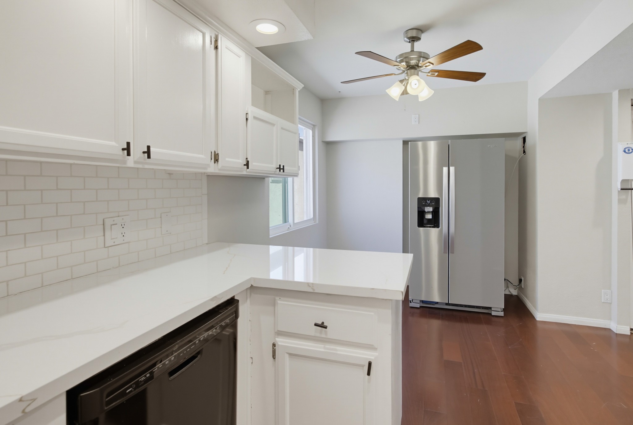 Virtual tour photo 19 of 43 for 4339 Rialto St Apt 6