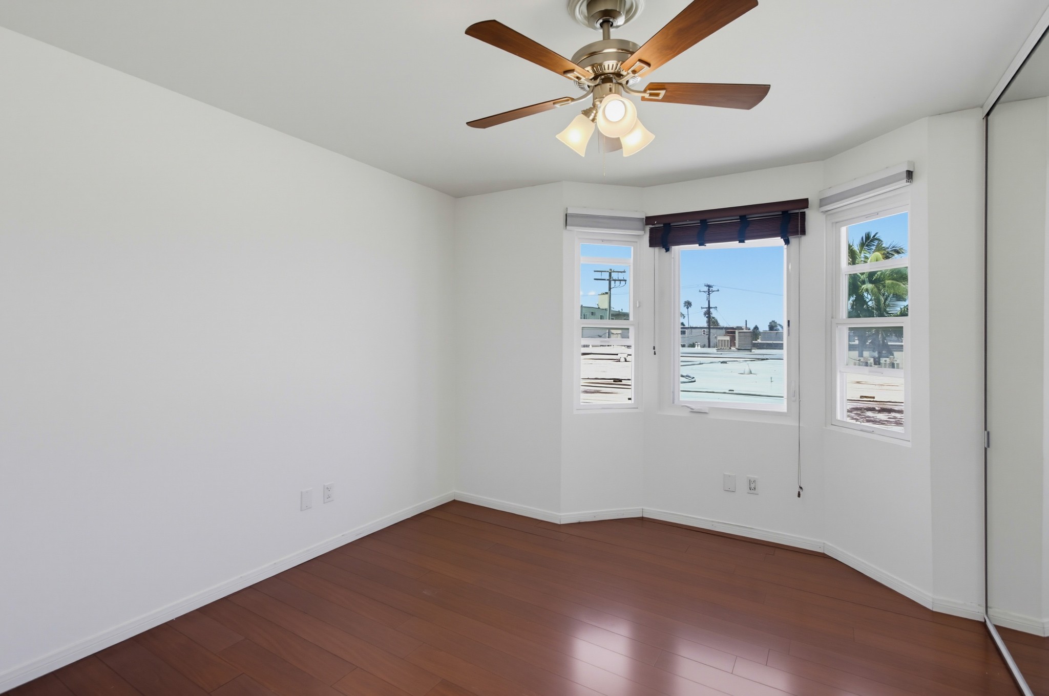 Virtual tour photo 22 of 43 for 4339 Rialto St Apt 6