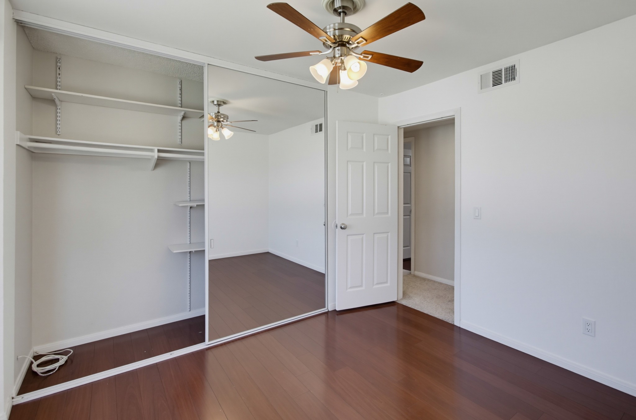 Virtual tour photo 24 of 43 for 4339 Rialto St Apt 6