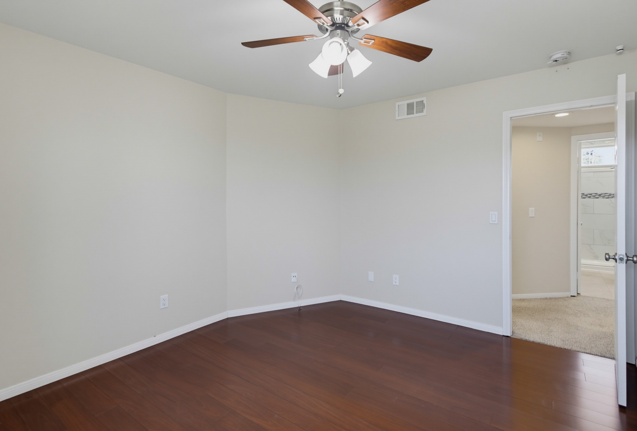 Virtual tour photo 27 of 43 for 4339 Rialto St Apt 6