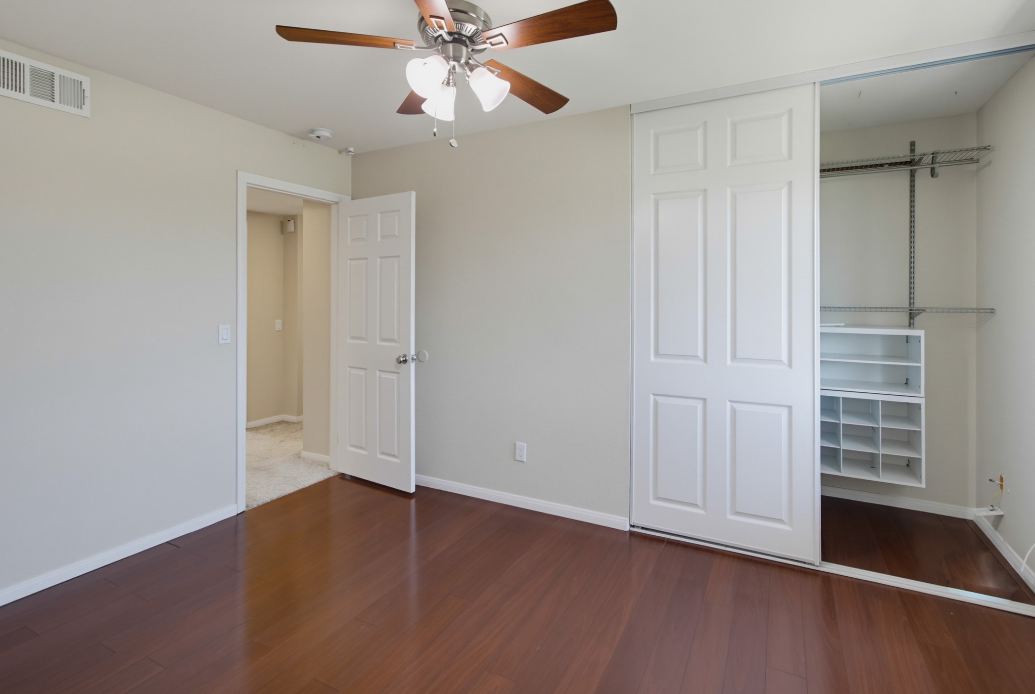 Virtual tour photo 28 of 43 for 4339 Rialto St Apt 6