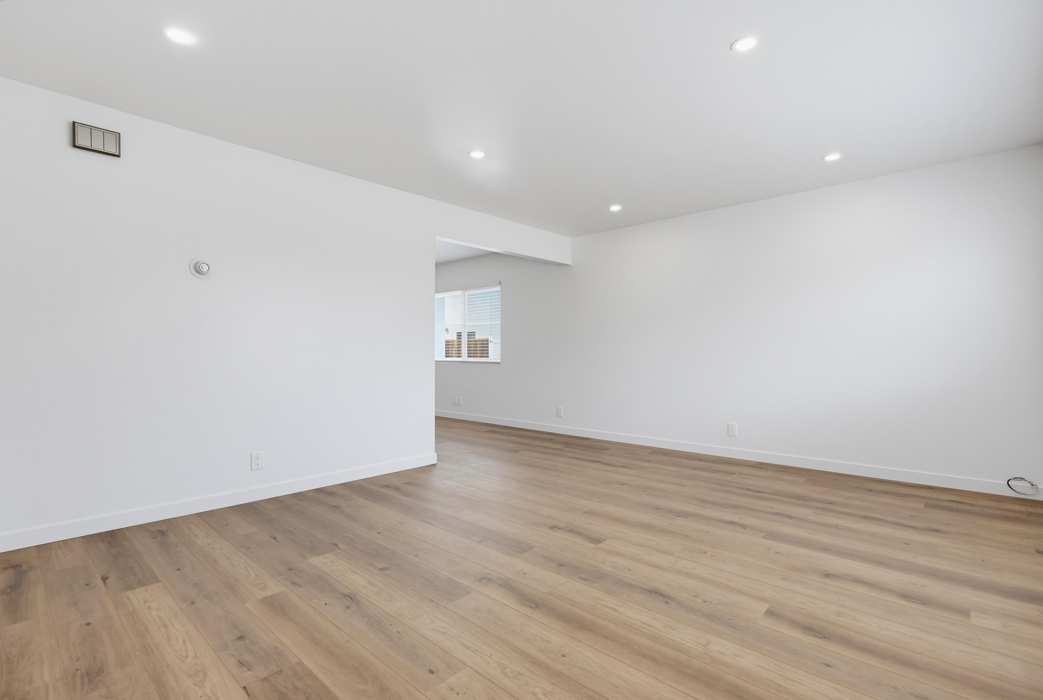 Virtual tour photo 9 of 42 for 434 8th St
