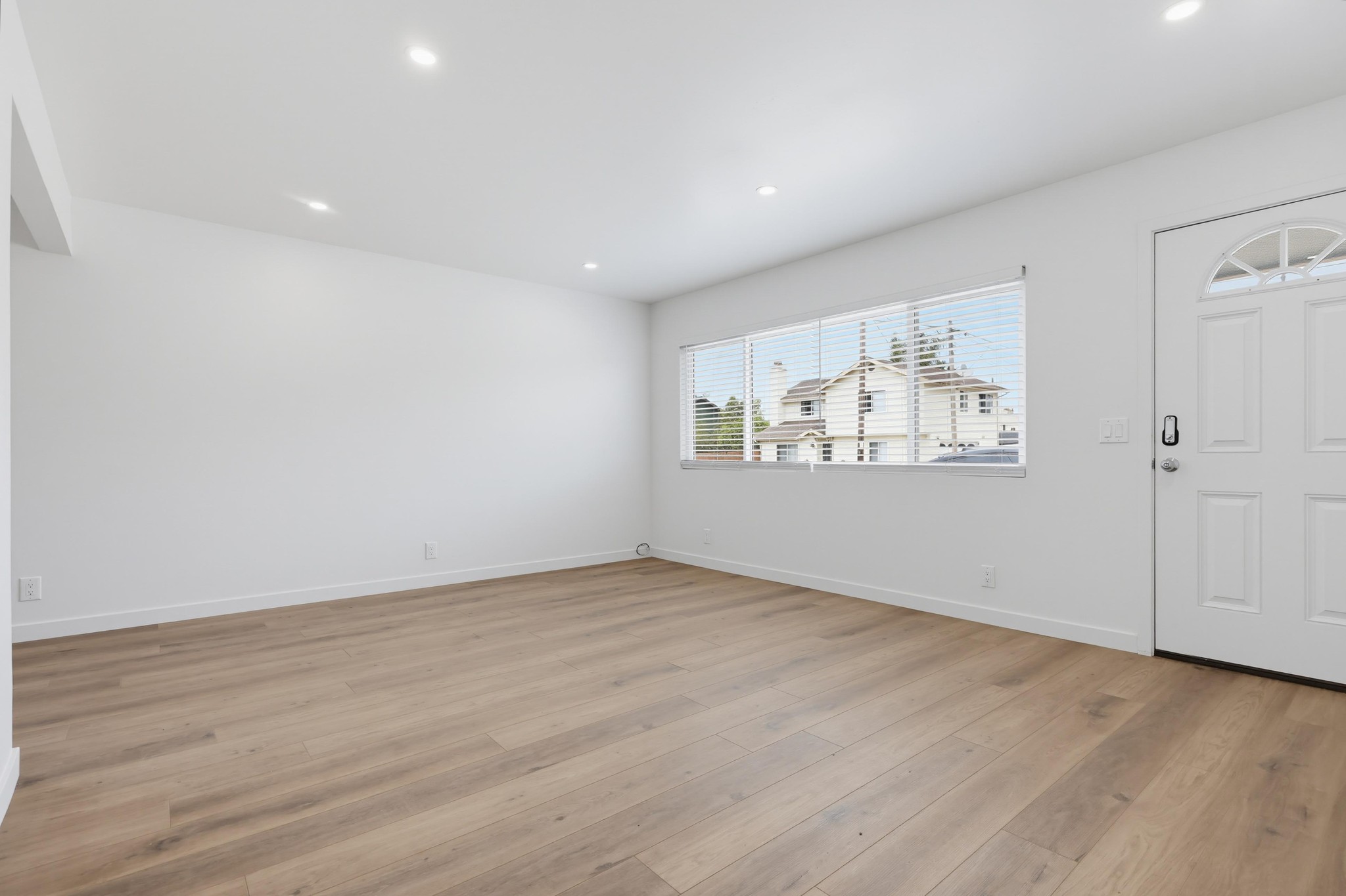 Virtual tour photo 10 of 42 for 434 8th St