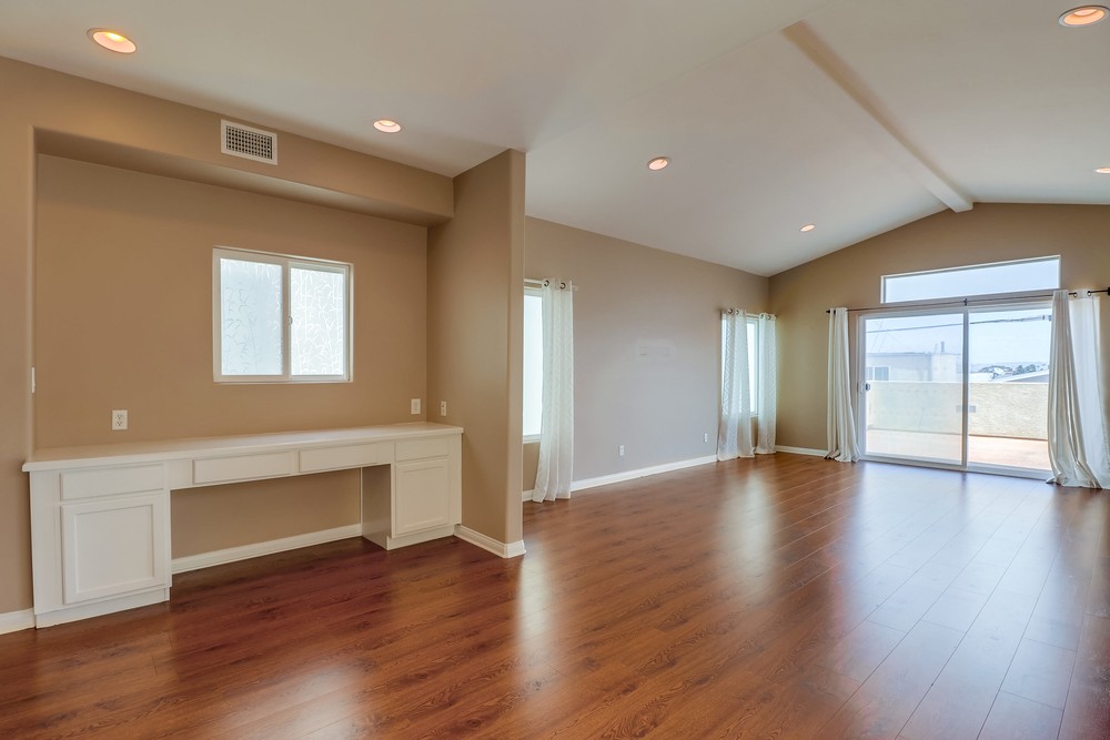 Virtual tour photo 7 of 62 for 4340 Mentone St