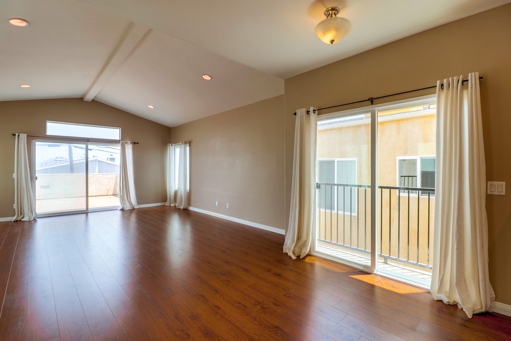 Virtual tour photo 8 of 62 for 4340 Mentone St