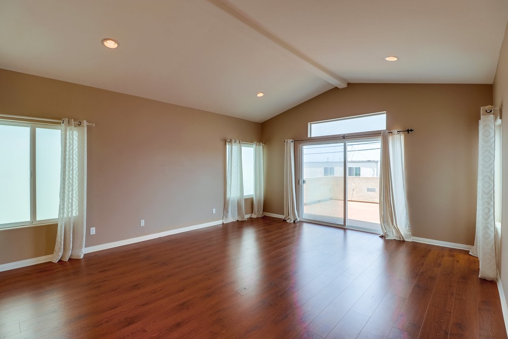 Virtual tour photo 9 of 62 for 4340 Mentone St