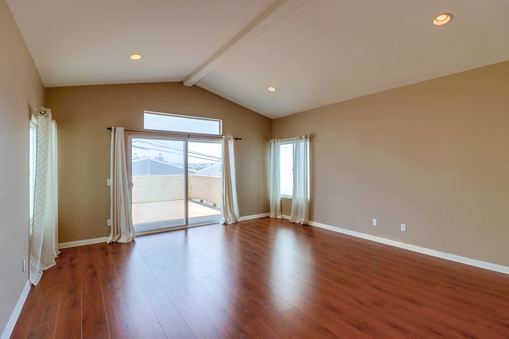 Virtual tour photo 10 of 62 for 4340 Mentone St