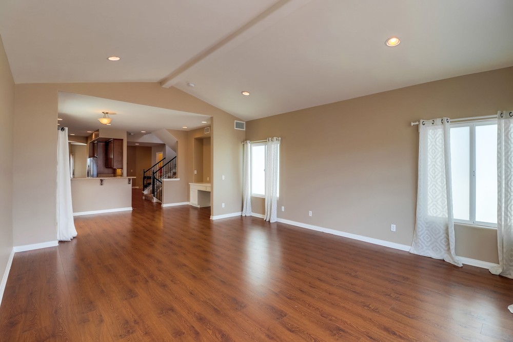 Virtual tour photo 12 of 62 for 4340 Mentone St