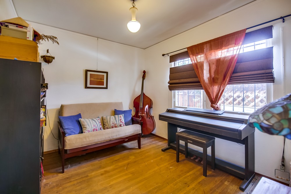 Virtual tour photo 15 of 36 for 4341 48th St