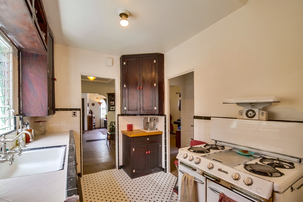 Virtual tour photo 21 of 36 for 4341 48th St