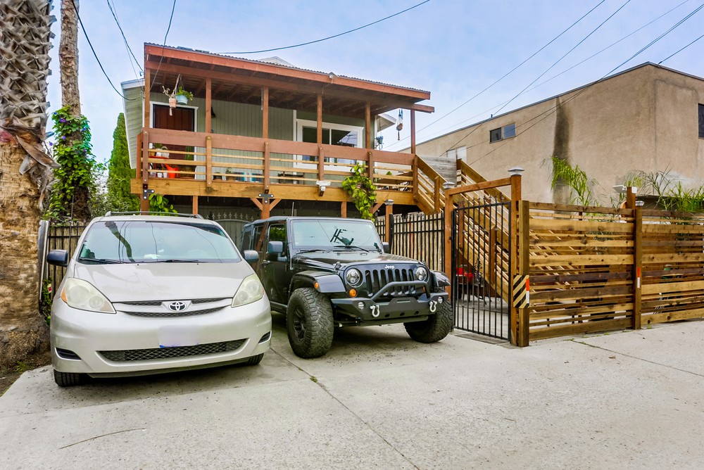 Virtual tour photo 3 of 52 for 4342 39th St
