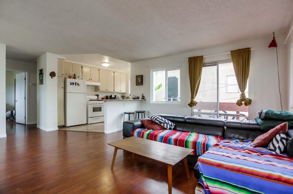 Virtual tour photo 10 of 52 for 4342 39th St