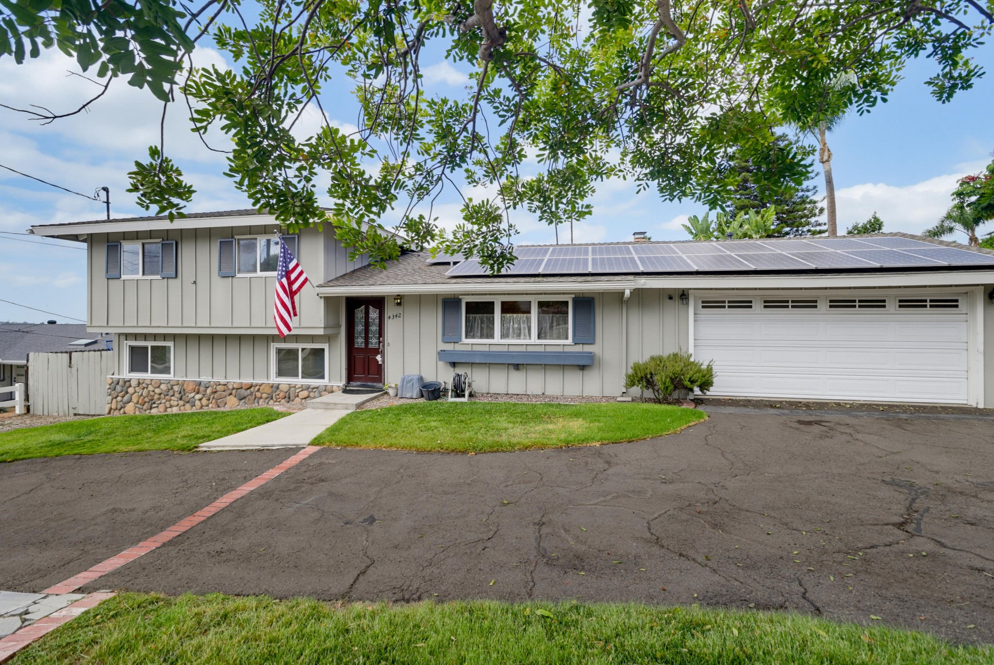 Virtual tour photo 5 of 66 for 4342 Miriam Pl