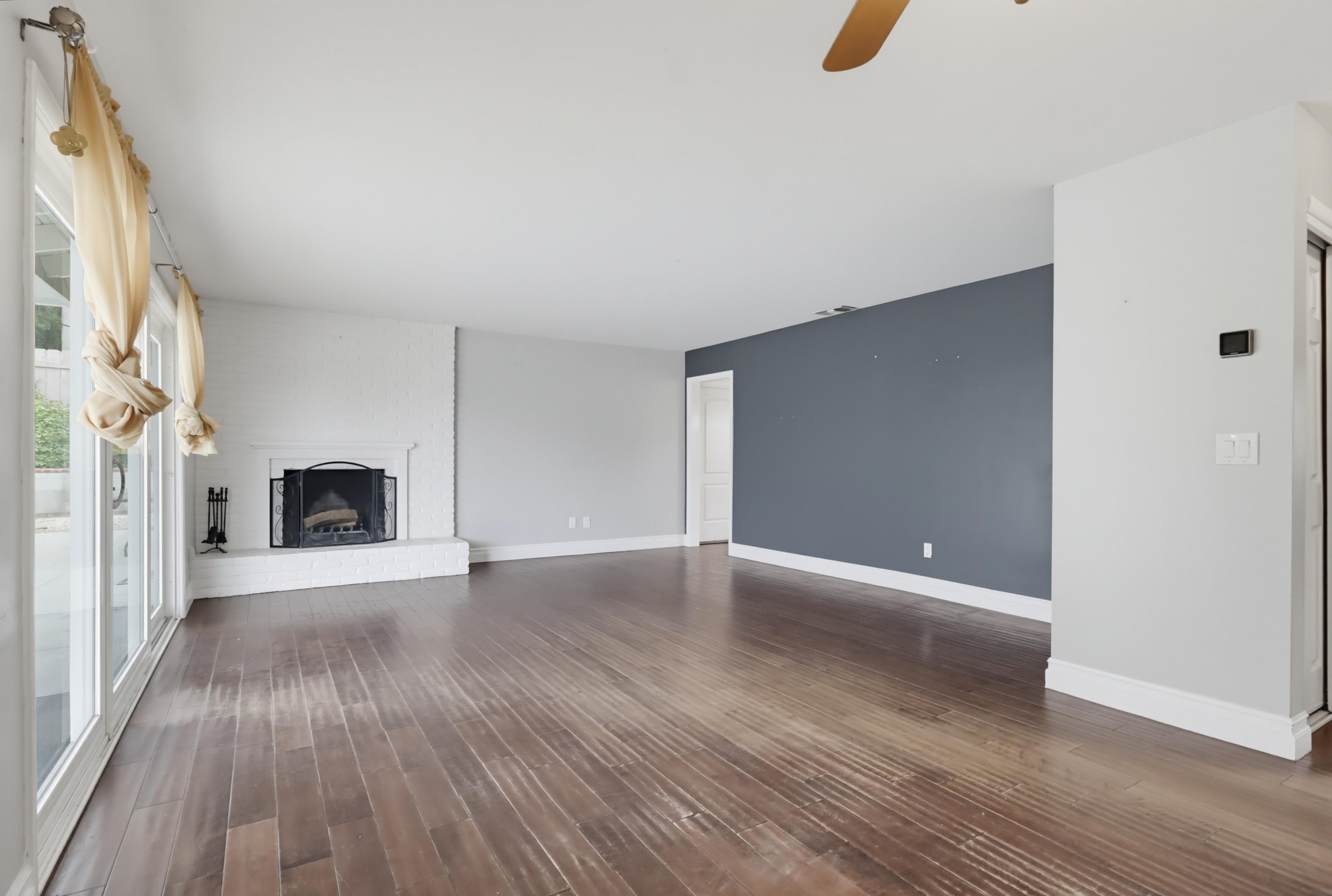 Virtual tour photo 12 of 66 for 4342 Miriam Pl