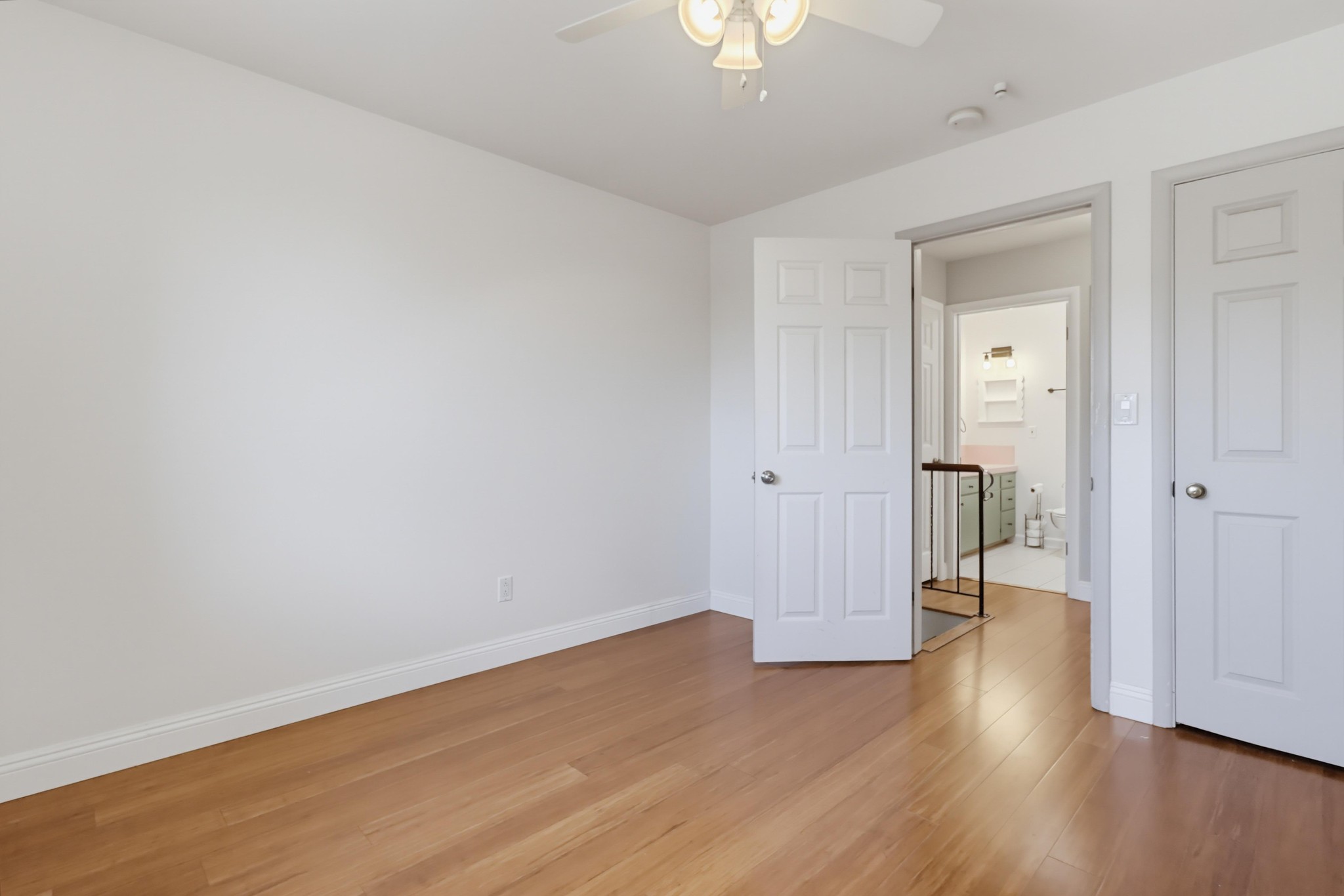 Virtual tour photo 15 of 66 for 4342 Miriam Pl
