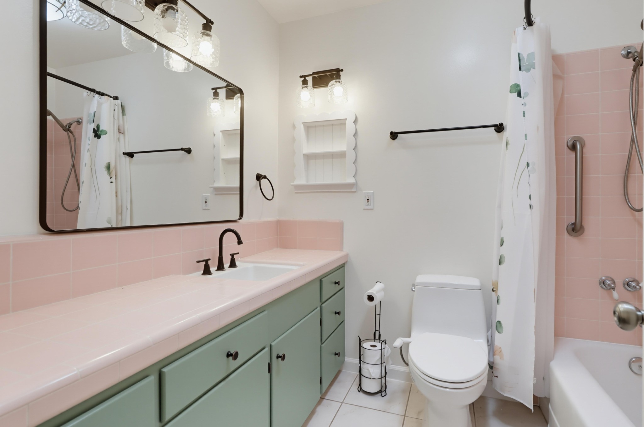 Virtual tour photo 17 of 66 for 4342 Miriam Pl